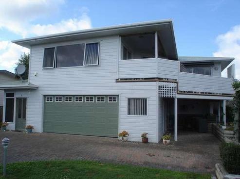 9 Crispe Road, Clarks Beach