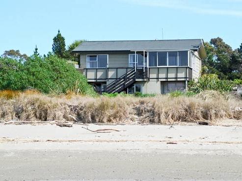 76 Bishop Road, Parapara