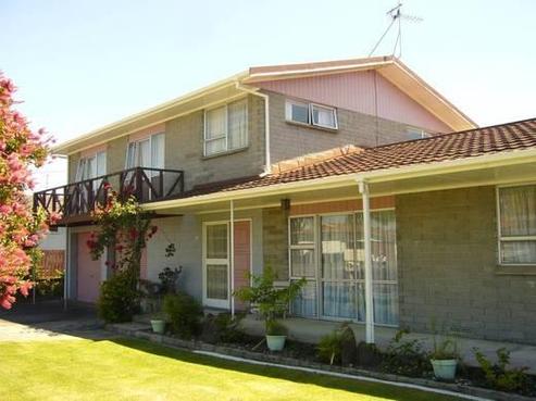 13 Raleigh Street, Leamington