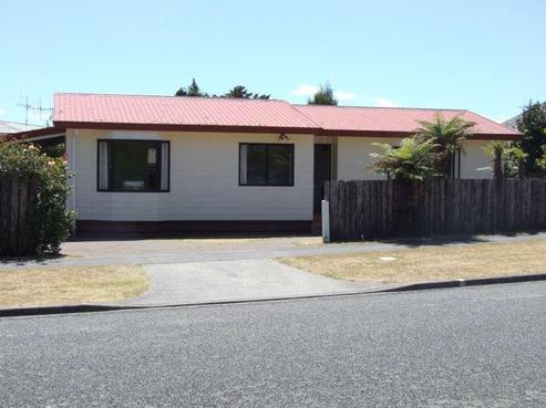 2 Logan Avenue, Wharewaka
