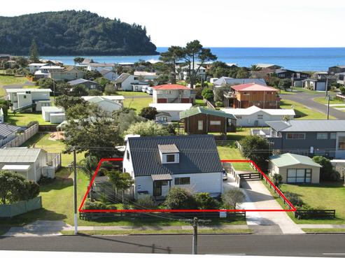 224A Ocean Road, Whangamata