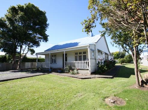 12 Johnson Street, Bulls