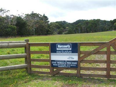 99 Taiapa Road, Muriwai