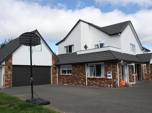 32 Robinson Avenue, Holdens Bay