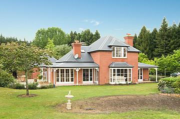 64 Potts Road, Whitford