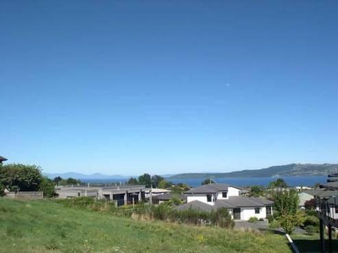 8 Botanical Heights Drive, Waipahihi