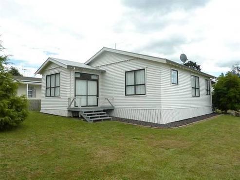9 Okoroire Street, Tirau