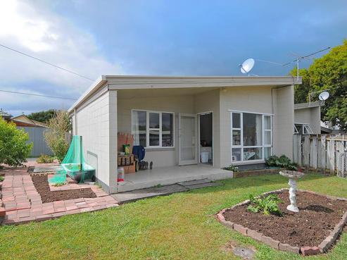 2/571A Fergusson Drive, Trentham
