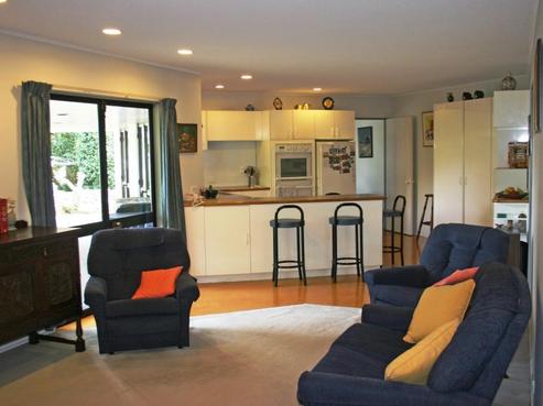 371B Kamo Road, Kamo