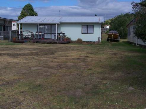 121 Ocean Road, Whangamata