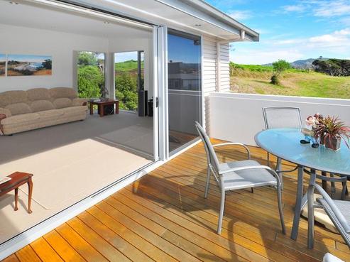24 Mangatawhiri Road, Omaha