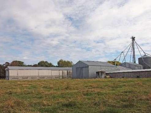 2412 State Highway 3, Sanson