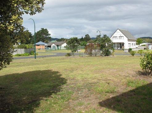 144 Kowhai Avenue, Matarangi