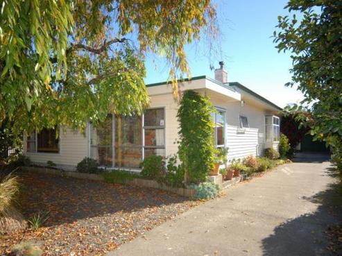 908 Nelson Street North, Mahora