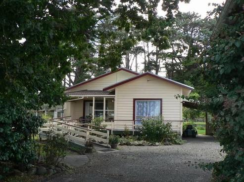 5960 State Highway 12, Arapohue