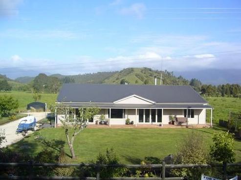 100 Oparara Road, Karamea