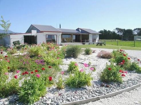 271 Utopia Road, Westport