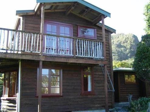 1729C Coast Road, Barrytown