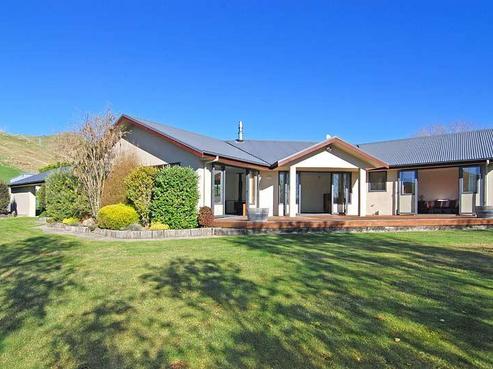 38 Moore Road, Wakefield