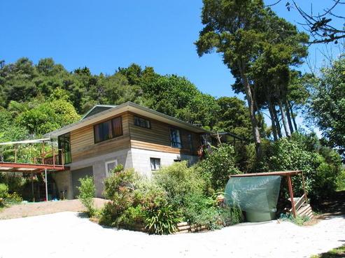 9 Wharf Road, Parua Bay
