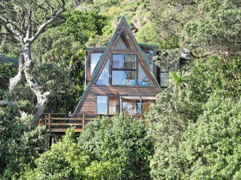 33A Domain Crescent, Muriwai
