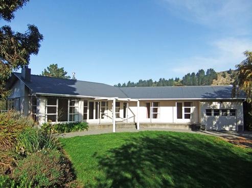 533 Gore Bay Road, Gore Bay