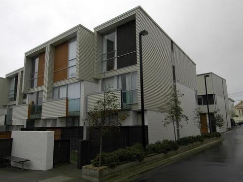 23/120 Rintoul Street, Newtown