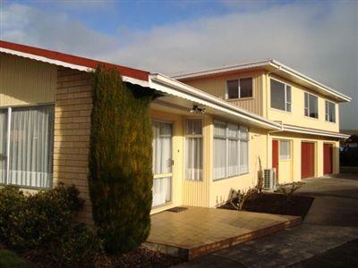 10 Cruickshank Crescent, Rosedale