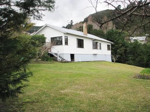 102 Saint Patricks Row, Thames