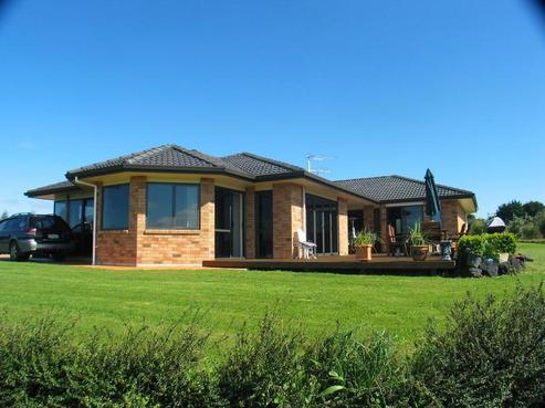 22 Awaroa Stream Drive, Waiuku
