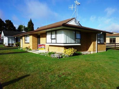 8 Enderley Lane, Enderley