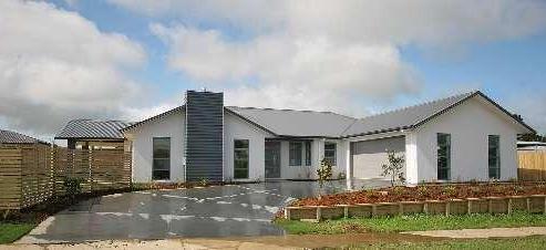 6 Montrose Place, Highlands Park