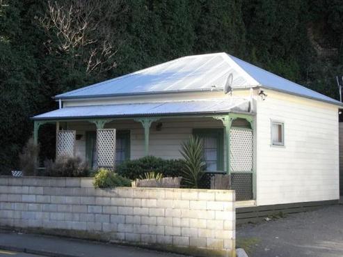 25 Chaucer Road South, Napier Hill