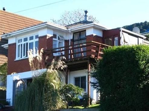 7 Rata Street, Ravensbourne