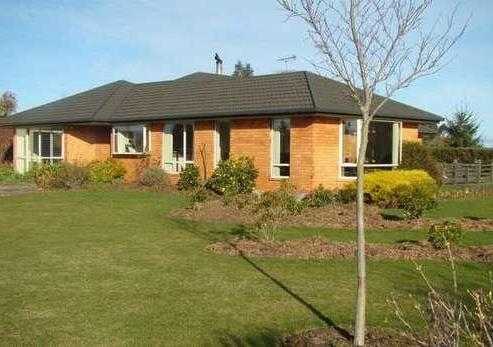 27 Stott Drive, Darfield