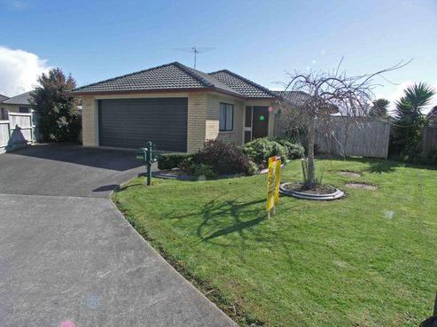13 Greta Banks Place, Wattle Downs