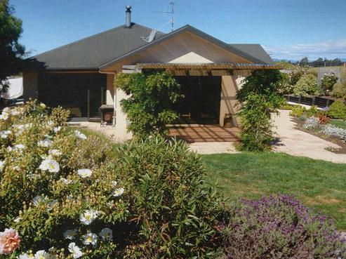 16 Sunrise Valley Road, Upper Moutere