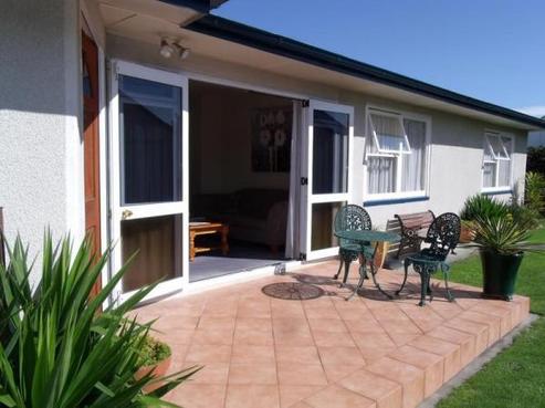 710 Ballantyne Place, Frimley