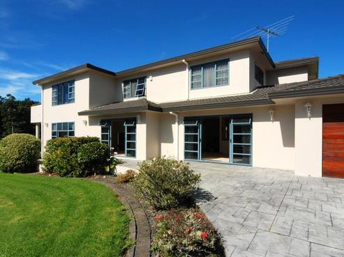 2 Belleaire Court, West Harbour