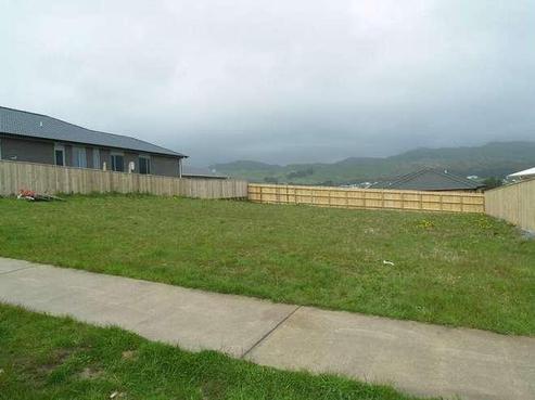 13 Paparoa Crescent, Aotea