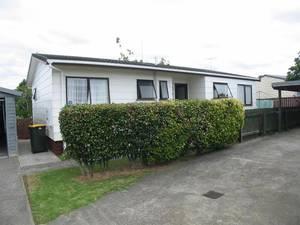 2/21 Templeton Place, Clendon Park