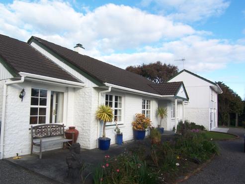29 Shakespeare Road, Bastia Hill