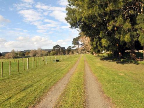 44 Mill Flat Road, Riverhead