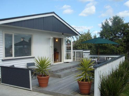 23 Downer Street, Helensville