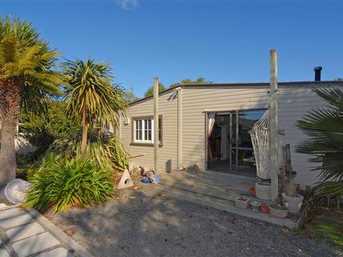 17 Allens Lane, Clive