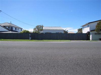 183 East Coast Road, Castor Bay