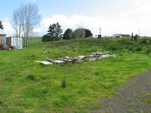 785 Awhitu Road, Pollok