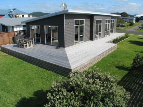 172 Kowhai Avenue, Matarangi