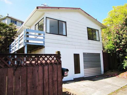 35A Beaumont Crescent, Frankleigh Park