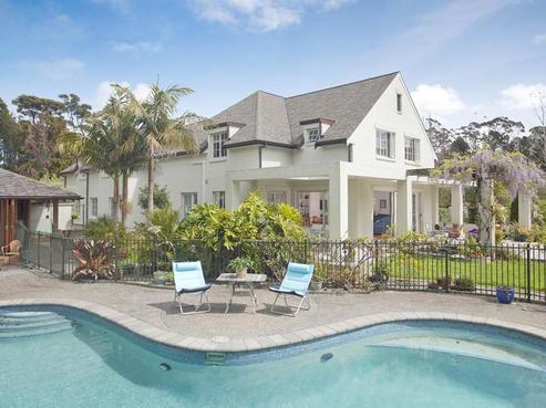 15 Mott Lane, Whitford
